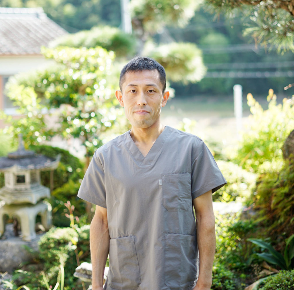 施術者　鈴木一央